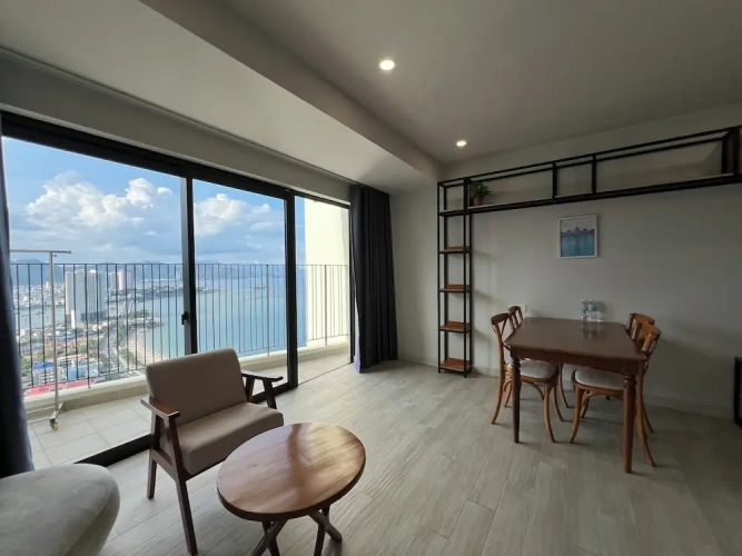 1 Bedroom Apartment with balcony