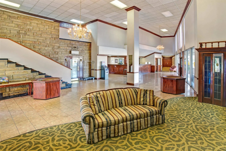 Clarion Pointe University/Expo