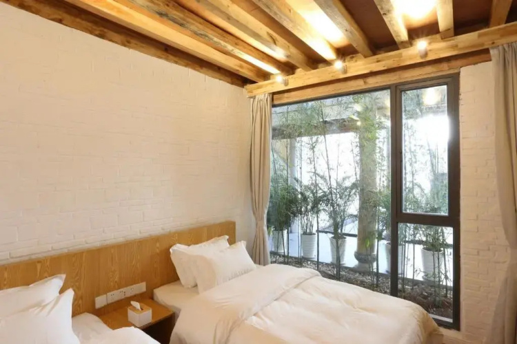 26th · Courtyard · Hotel