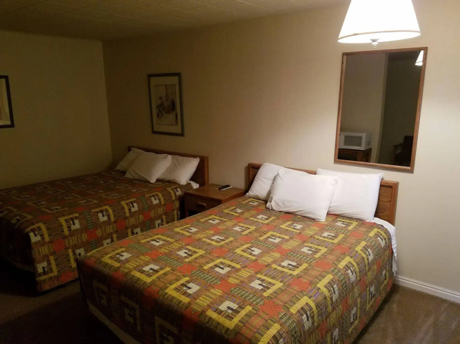 Lamplighter Lodge