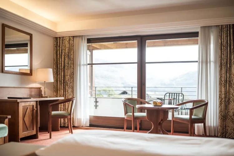 Deluxe Double room with balcony and with lake view