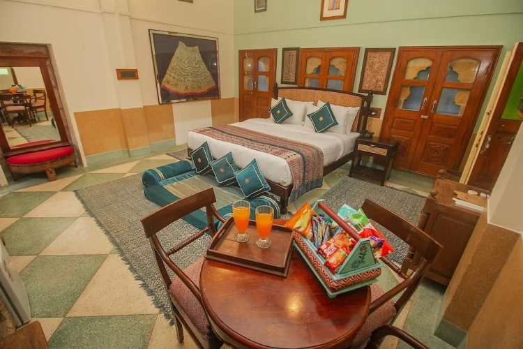 Royal room