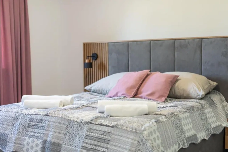 3 Bedrooms Apartment