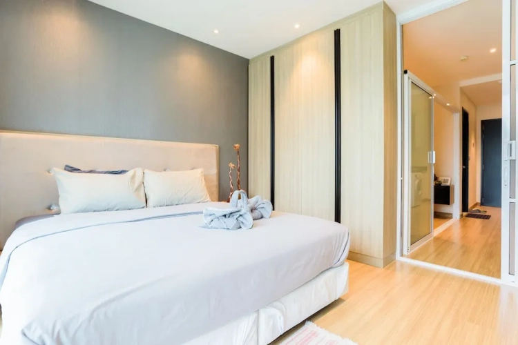 2 Bedrooms Deluxe Double room with balcony and with city view