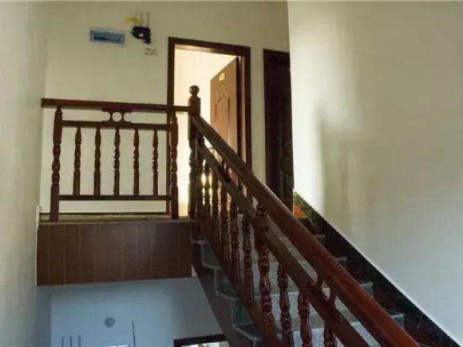 Moon Hill House