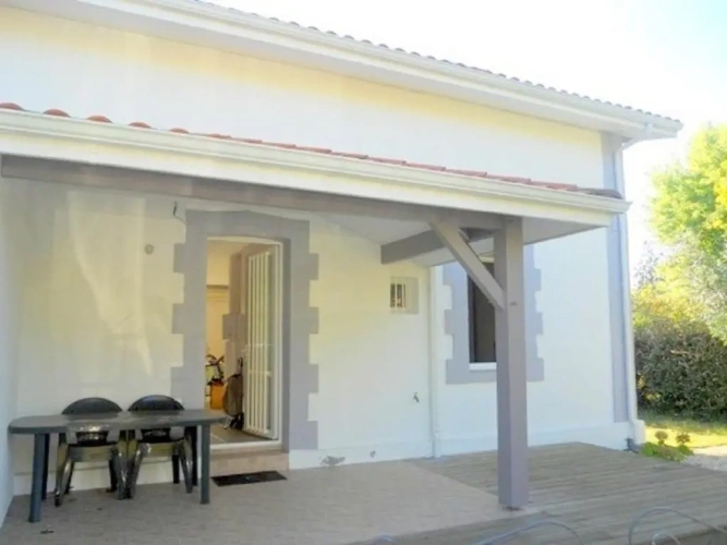 3 Bedrooms Cottage