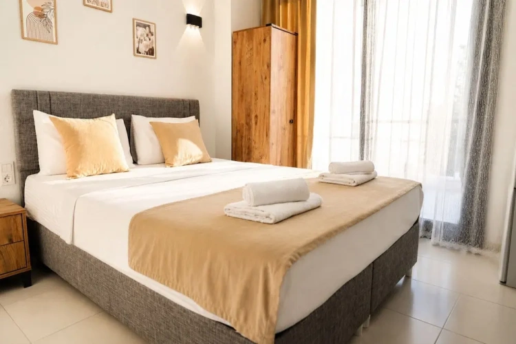Deluxe Double room with balcony and with sea view
