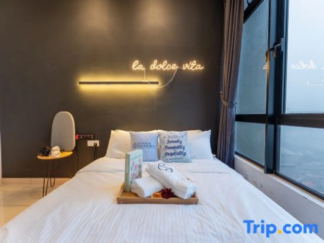 3 Bedrooms Double Suite with view