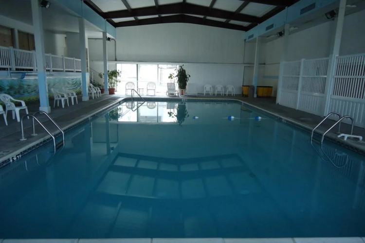 Budget Host Inn & Suites