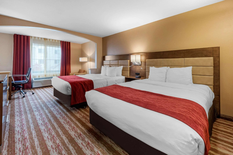 Comfort Inn & Suites
