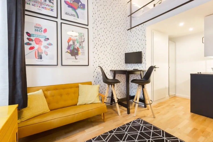Standard Double Studio with courtyard view