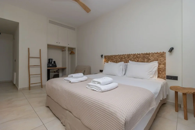 Superior Double room with balcony and with sea view
