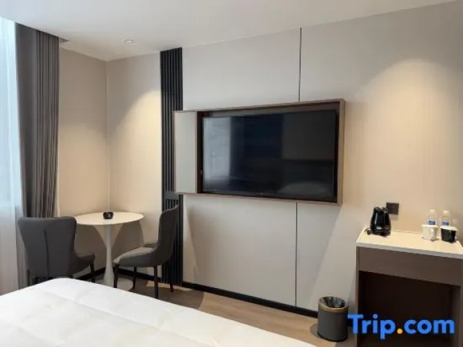 Standard Double room with lake view