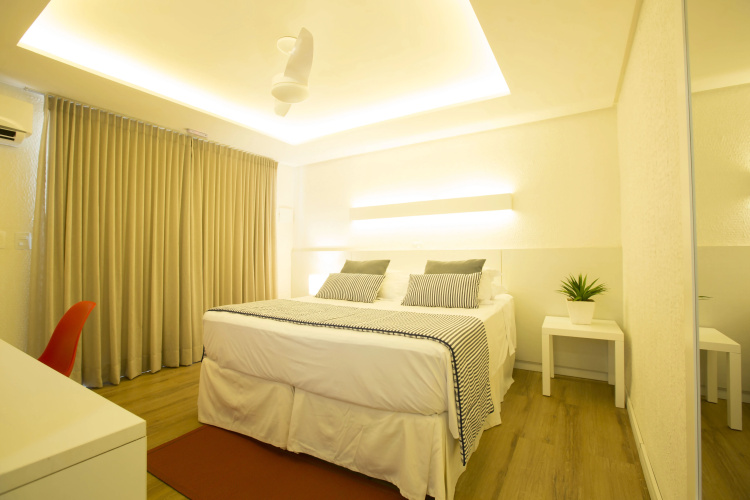 Dolphin Hotel
