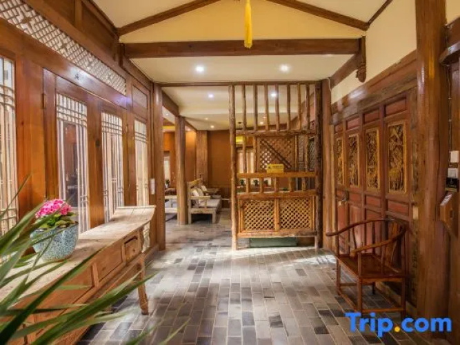Yunmengze Hostel
