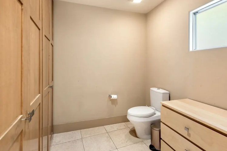 Komfy King Suite