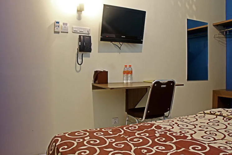 RedDoorz Plus @ Cassa Pasteur