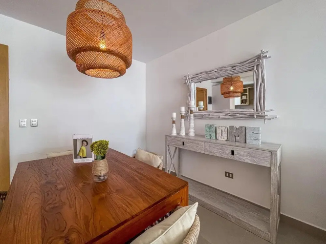 Luxury 2 bed Condo Just Steps From the Beach