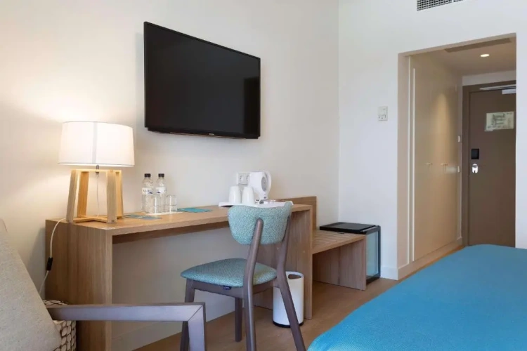 Twin room with sea view