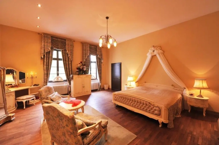 Deluxe Suite