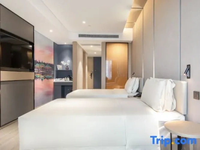 Deluxe Double room with view