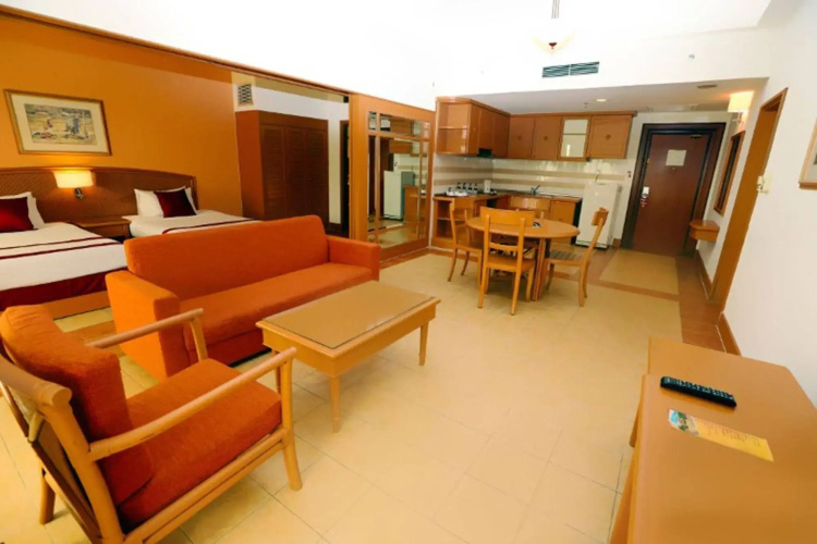 M Suites Hotel