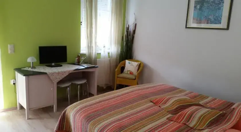 Hotel Mayerling Adults only