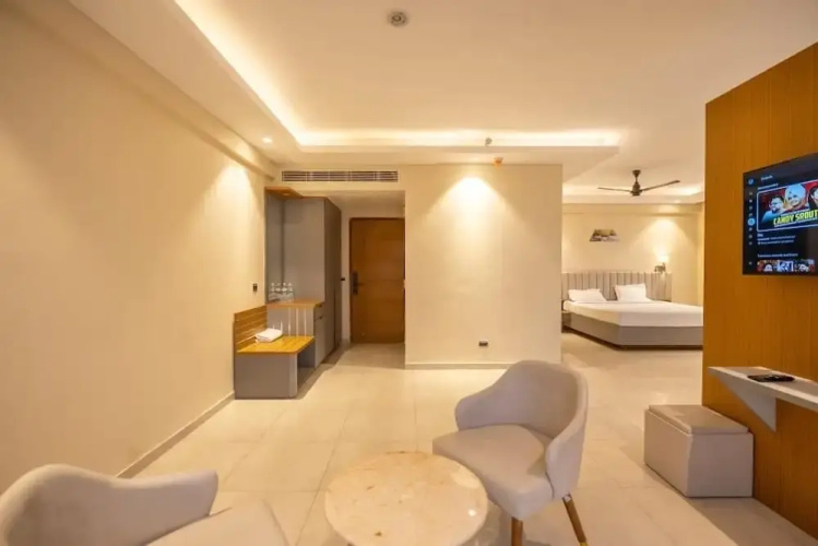 Omaxe Hazratganj Lucknow Suites & Inn