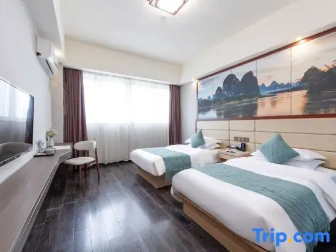 Standard Twin room with mountain view
