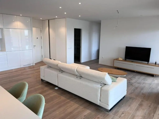 2 Bedrooms Villa