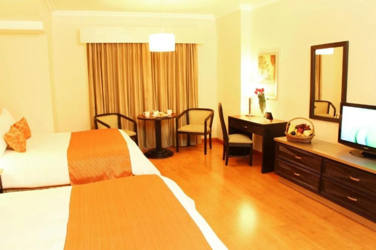 Hotel Plaza de Oro