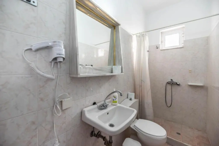 1 Bedroom Apartment with garden view