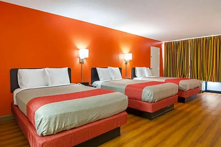 Deluxe Quadruple room with view