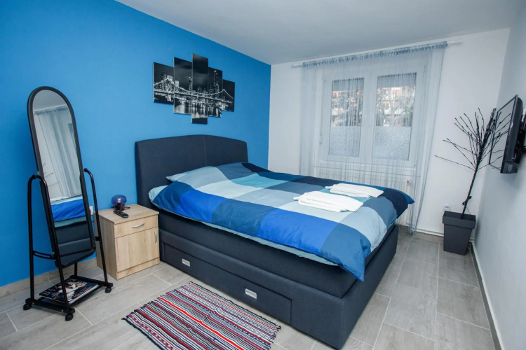 7 Days Premium Apartment
