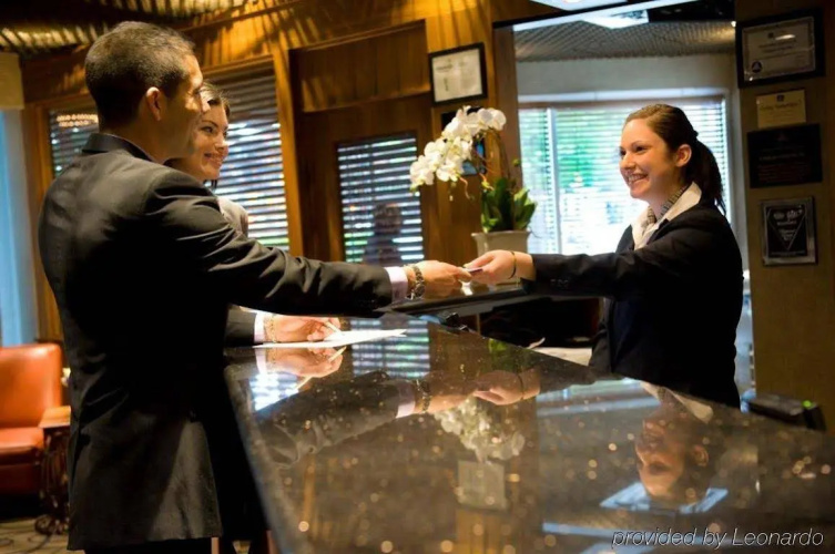 Best Western Premier Chateau Granville Hotel & Suites & Conf photo 36
