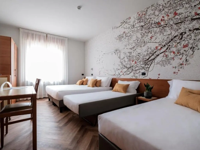 Classic Quadruple room