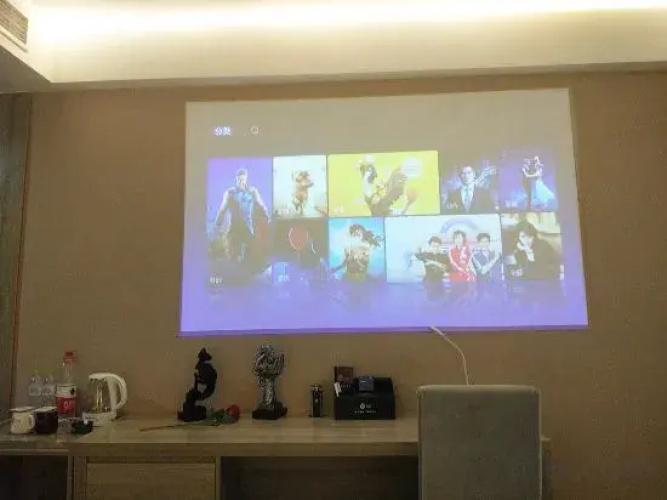 Fiat Hotel (Mengyin Square)