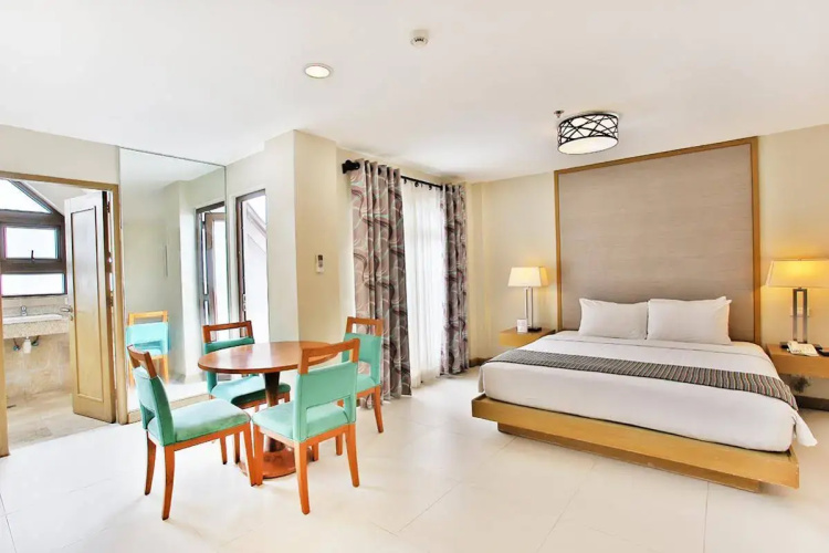 Crown Regency Resort & Convention Center