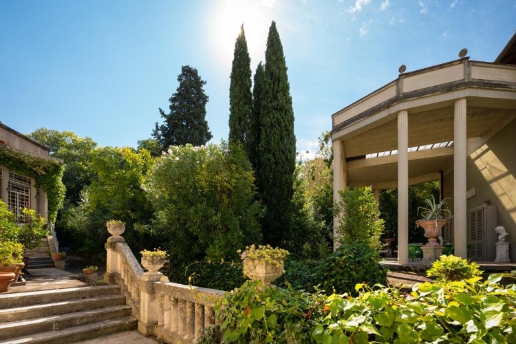 2 Bedrooms Villa