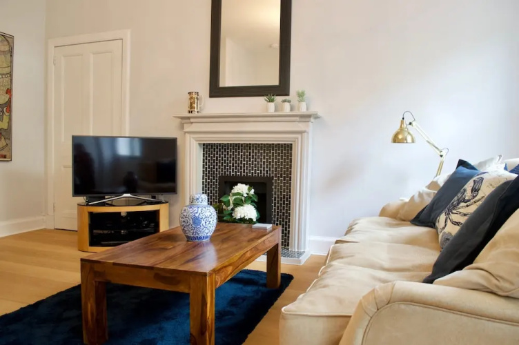 1 Bedroom West End Apartment