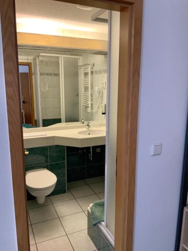 Standard Triple room with city view