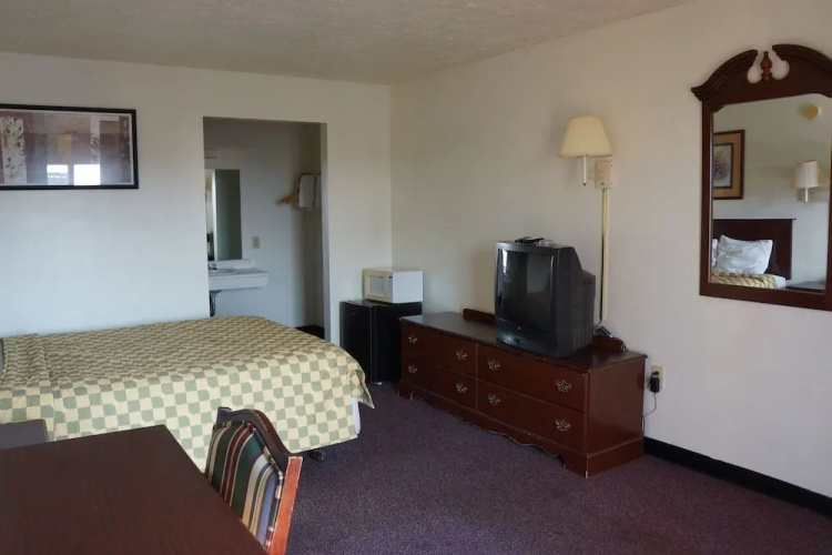 Budget Inn