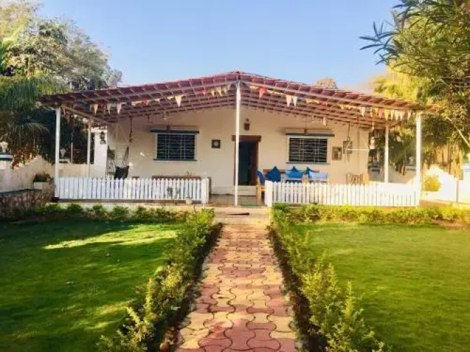West Valley Villa