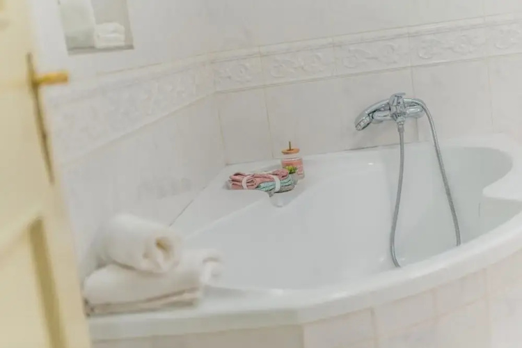 2 Bed Flat - Sleeps 6 - Pets - Wifi