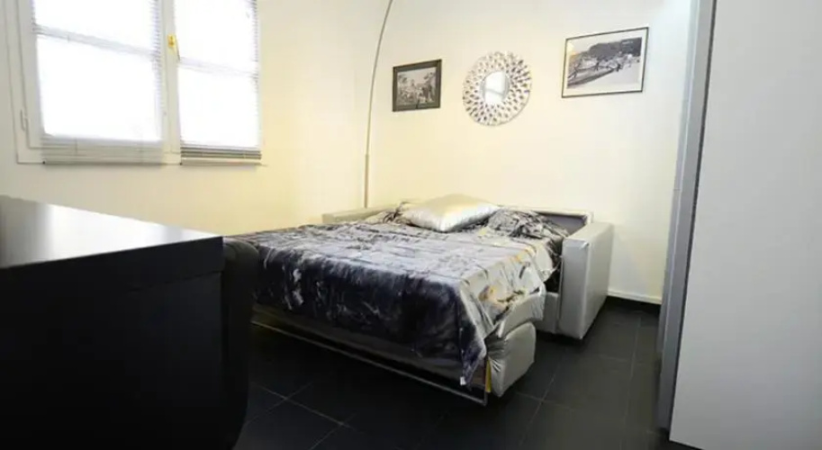 Silver Black Flat