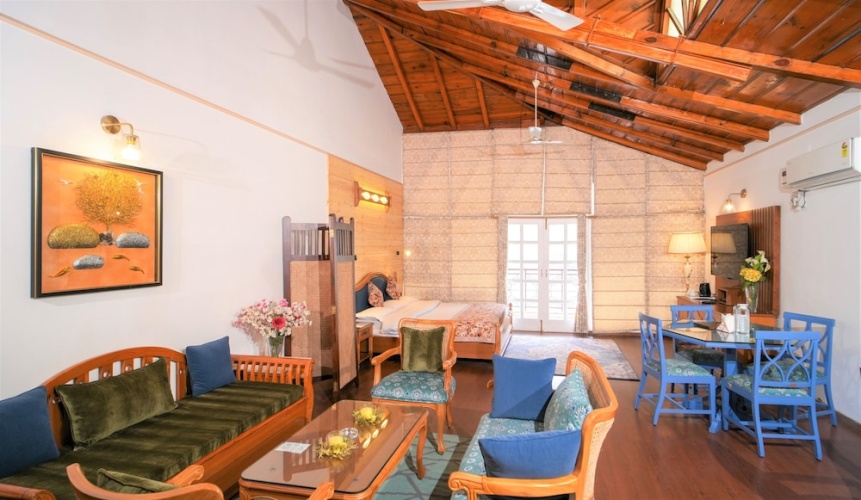 Suite with balcony and with lake view