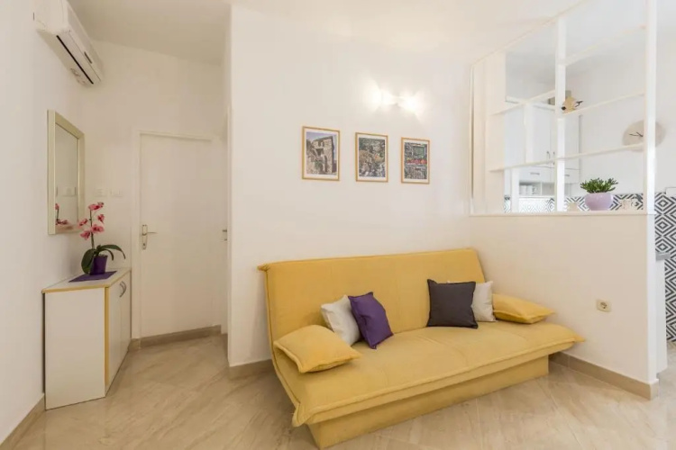 Apartments Matea - 20m from sea