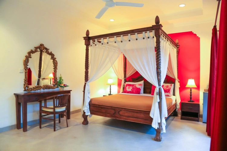 Aquarius Beach Hotel