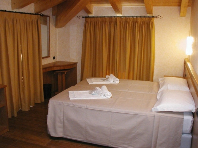 Azzano Holidays Bed & Breakfast