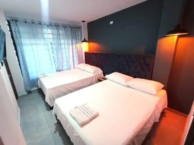 Standard Triple room with city view